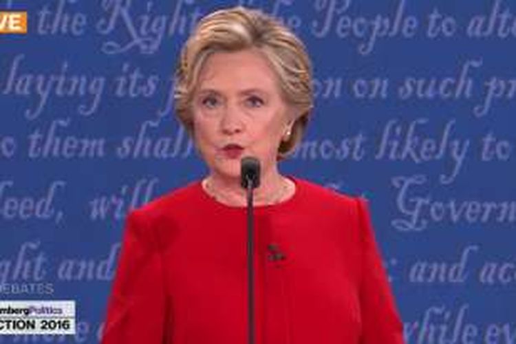 Kandidat Presiden AS dari Partai Demokrat Hillary Clinton mendapat kesempatan pertama untuk berbicara dalam acara debat Pilpres AS di New York, Selasa (27/9/2016) pagi WIB.