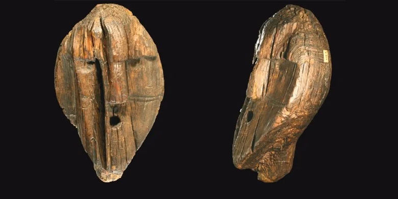 Penampakan The Shigir Idol, patung kayu berusia lebih dari 12.000 yang ditemukan di Rusia.
