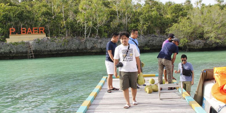 Pulau Baer disebut-sebut sebagai Raja Ampat-nya Kota Tual di Maluku. Foto diambil Sabtu (4/8/2018).