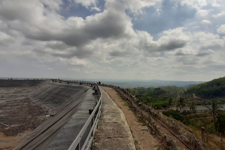 Embung Nglanggeran, Kecamatan Patuk, Gunungkidul Kering Rabu 9/10/2019)