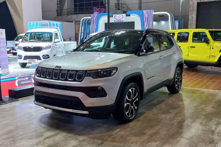 Jajaran model Jeep dipamerkan di Indonesia International Motor Show (IIMS) 2023