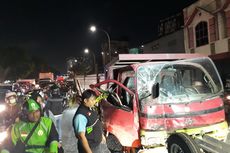 Truk Tabrak Bus Kopaja Transjakarta, Jalan Basuki Rachmat Macet Parah