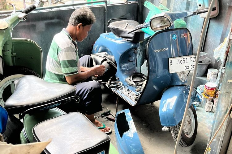 Vespa Klasik Sah 'Kawin Silang' Pakai Part Jepang