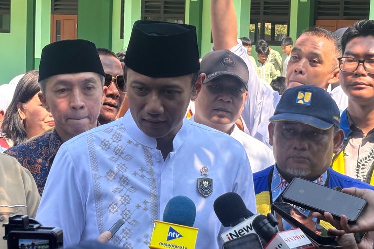 Jokowi-PSI Gaungkan Prabowo 2 Periode, AHY: 2029 Masih Lama...