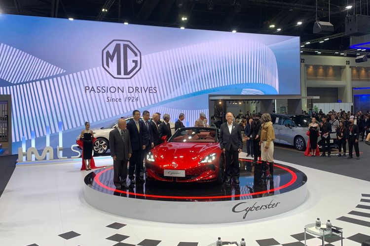 Bertempat di Thailand International Motor Expo 2023 ke-40 yang berlangsung di Impact Muang Thong Thani, Bangkok, SAIC Motor-CP dan MG Sales (Thailand) resmi meluncurkan dua mobil listrik terbaru, yaitu MG Cyberster dan IM LS6.