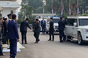 Tiba di Lokasi, Prabowo Melayat Mendiang Ryamizard Ryacudu yang Disemayamkan di Kemhan