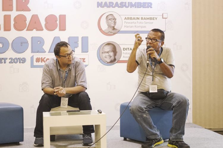 Harian Kompas melalui lembaga pendidikan dan pelatihan Kompas Institute menggelar workshop berbagi pengetahuan mengangkat tema Komersialisasi Fotografi di JIEXPO Kemayoran, Jakarta (2/3/2019).