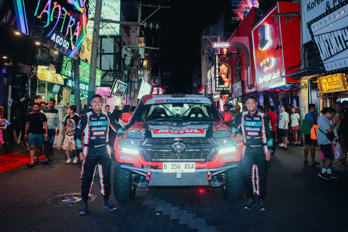 Debut Julian Johan bersama tim Jejelogy GHP Law and Firm pada Asia Cross Country Rally (AXCR) 2023 di Thailand.