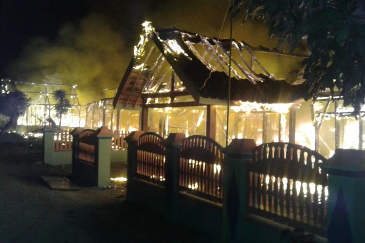 Kebakaran hebat terjadi di wilayah Dukuh Temboro, Desa Sumberagung, Kecamatan Banjarejo, Kabupaten Blora, Jawa Tengah.