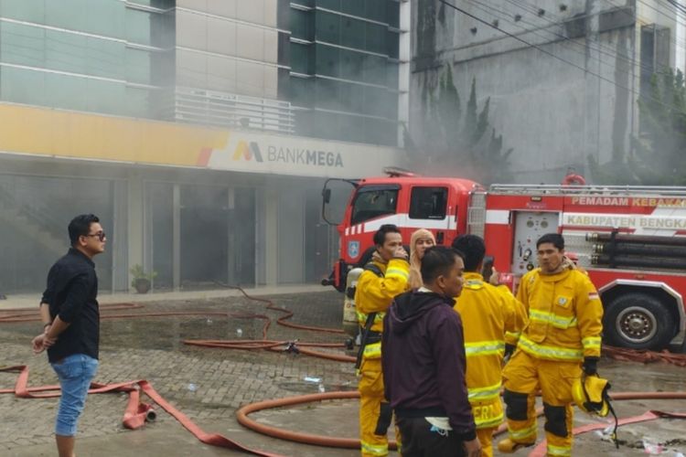 Bank Mega di Bengkalis Riau Terbakar