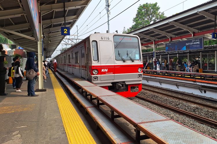 Anggaran Tak Cukup, Perpanjangan KRL Sampai Karawang Dibatalkan