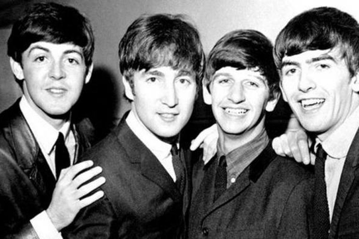 The Beatles (dari kiri ke kanan) Paul McCartney, John Lennon, Ringo Starr, dan George Harrison.