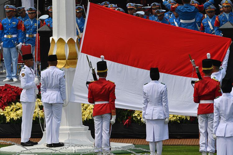 Sejak Kapan Bendera Pusaka Merah Putih Tak Lagi Dikibarkan Halaman All Kompas Com