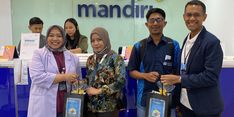 Hari Pelanggan Nasional, Bank Mandiri Bagi-bagi Bingkisan untuk Nasabah di Sulawesi