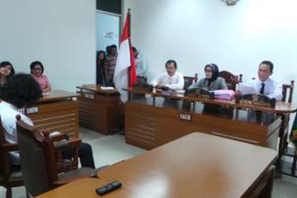 AQJ alias Dul di sidang vonis di PN Jaktim. Rabu (16/7/2014).