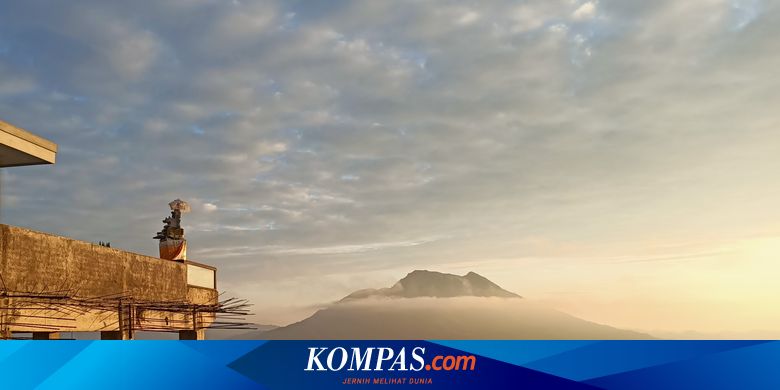 Dipeluk oleh Negeri di Atas Awan di Gunung Batur - Vimarsana News