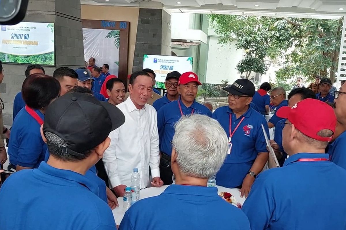 Mengapa Jokowi Tidak Pernah Mau Gabung Grup Alumni?