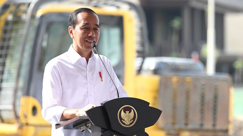 Jokowi dan Iriana "Nyoblos" di TPS 12 Sumber Solo untuk Pilkada 2024, KPU: Tidak Ada Perlakuan Khusus