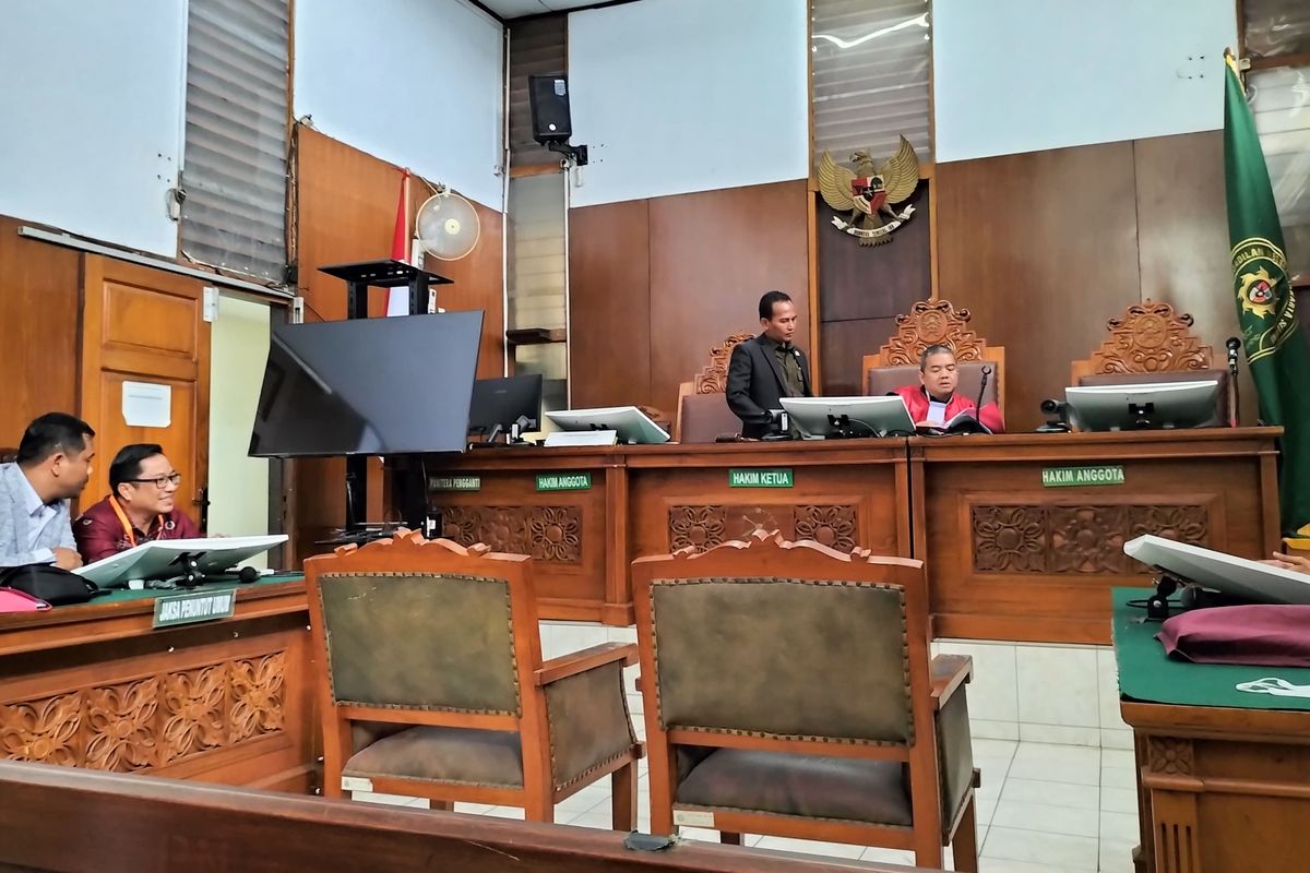 Suasana persidangan gugatan praperadilan yang diajukan Hartono (62), Mertua yang diduga dianiaya menantunya, SAG, di Pengadilan Negeri Jakarta Selatan, Rabu (19/6/2024).
