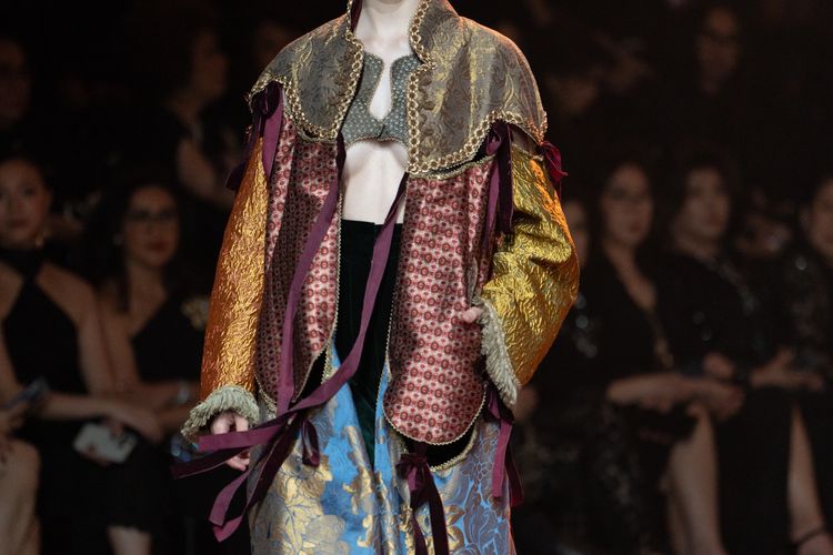 Koleksi Adrian Gan dalam pagelaran busana 40th Year Adrian Gan Couture Fashion Presentation di Hotel Mulia Senayan, Jakarta Pusat, Selasa (2/12/2025).