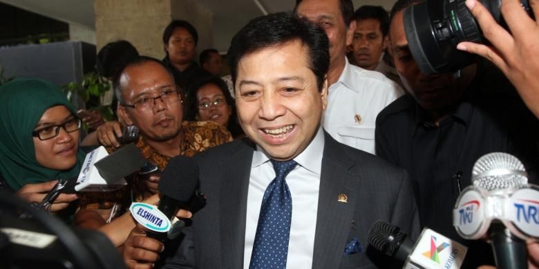 Setya Novanto meninggalkan Wisma Negara setelah menemui Kepala Staf Kepresidenan Luhut Pandjaitan, Jakarta, Kamis (15/1/2015).