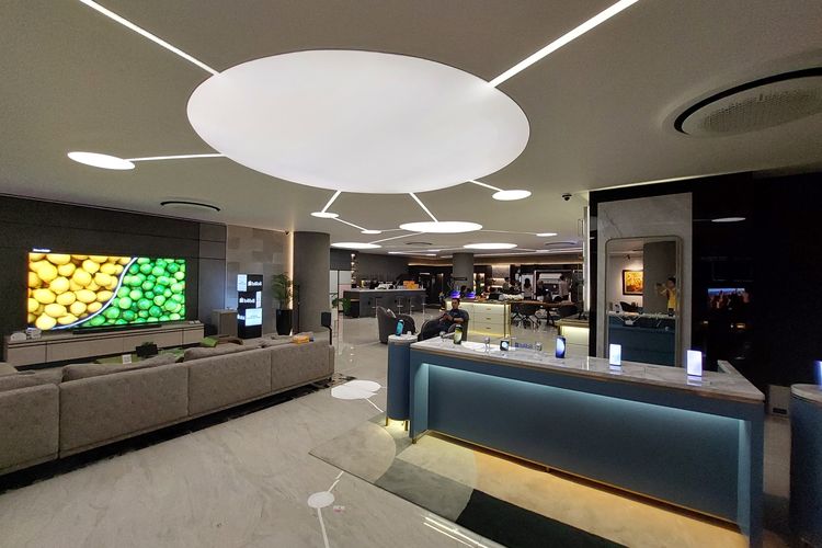 Kehadiran Samsung Experience Lounge yang merupakan kerja sama antara Samsung dan Blibli ini dilakukan untuk memberikan pengalaman berbelanja yang terintegrasi dan mulus bagi pengguna. Keduanya berupaya menciptakan ekosistem retail yang lebih holistik.