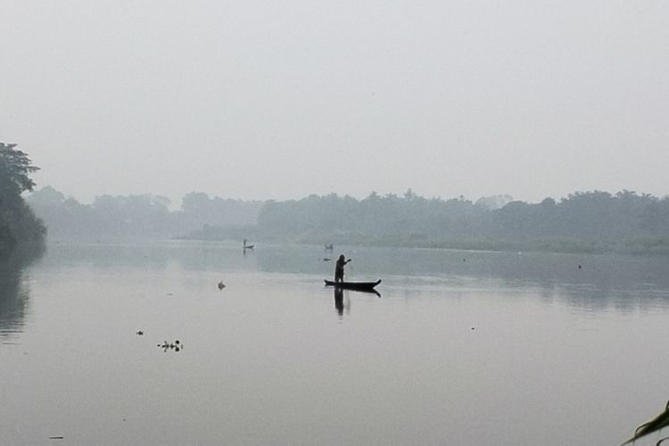 Kabut Asap Semakin Pekat di Riau, Warga Mengeluh Sesak Napas dan Batuk
