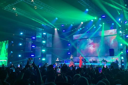 Momen Putri Ariani, Titi DJ dan Raisa Nyanyikan Bahasa Kalbu di Konser Wanita Hebat