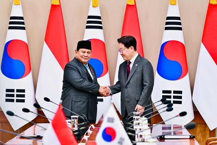 Presiden Korsel Sebut Indonesia Tujuan Pertama Investasi, Mitra Berharga  Industri Pertahanan