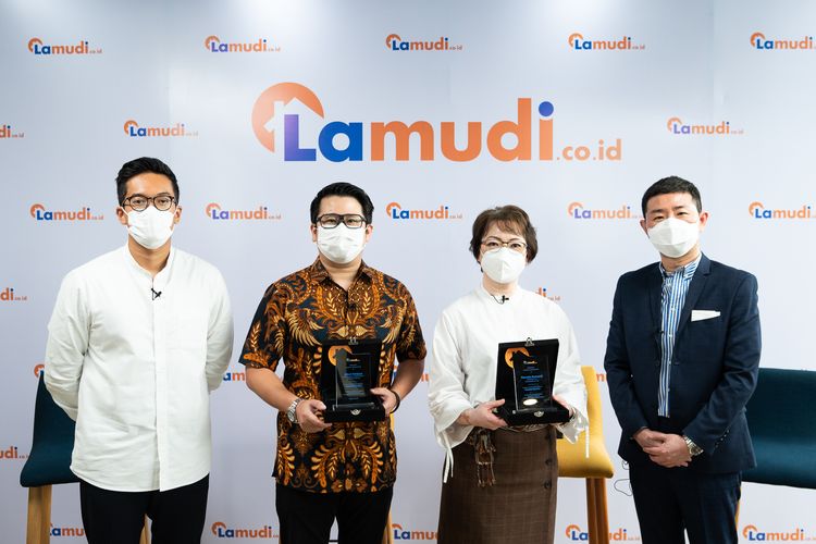 Narasumber bincang Properti (dari kiri ke kanan), Commercial Director Lamudi Yoga Priyautama, General Manager Cimanggis Golf Estate Albert Sanjaya, Wakil Ketua Umum Realestat Indonesia (REI) Theresia Rustandi, dan P Corporate Sales Lamudi Michael Ignetius Kauw