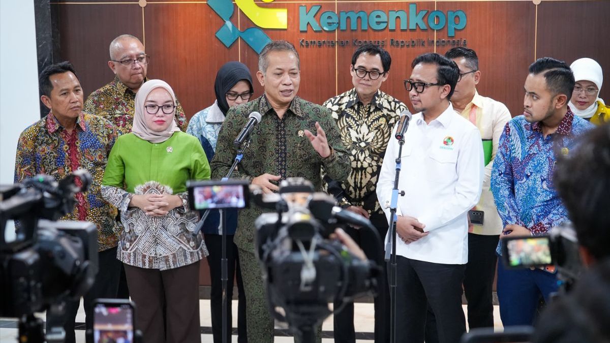 Menkop Luncurkan Bulan Koperasi, Gaet Gen Z lewat Beragam Aktivitas