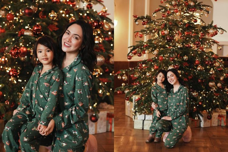 Shandy Aulia dan anaknya merayakan Natal 2025 dengan outfit bernuansa elegan dan santai.