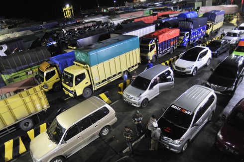 Puncak Arus Mudik Natal di Merak Diprediksi Malam Ini