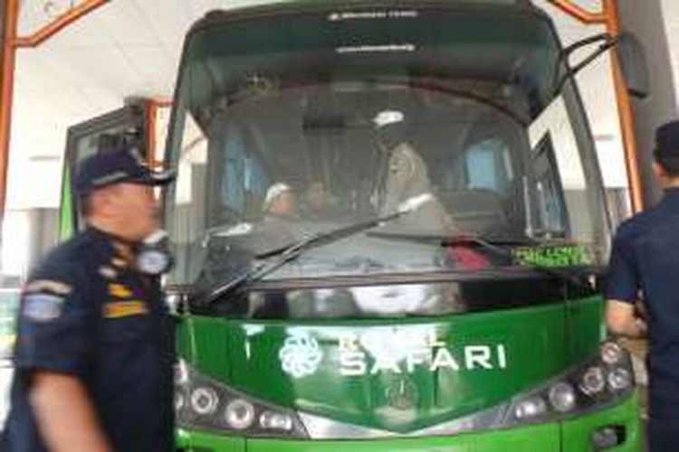 Puluhan petugas gabungan Dishubkominfo Kabupaten Semarang dan Polres Semarang menggelar sidak kelaikan bus di Terminal Bawen, Kamis (23/6/2016) siang.