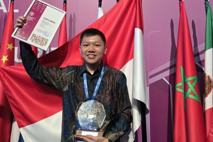 Kisah Charles Leonard, Mahasiswa UB Peraih Emas Olimpiade Financial Security 2026 dengan Skor 100