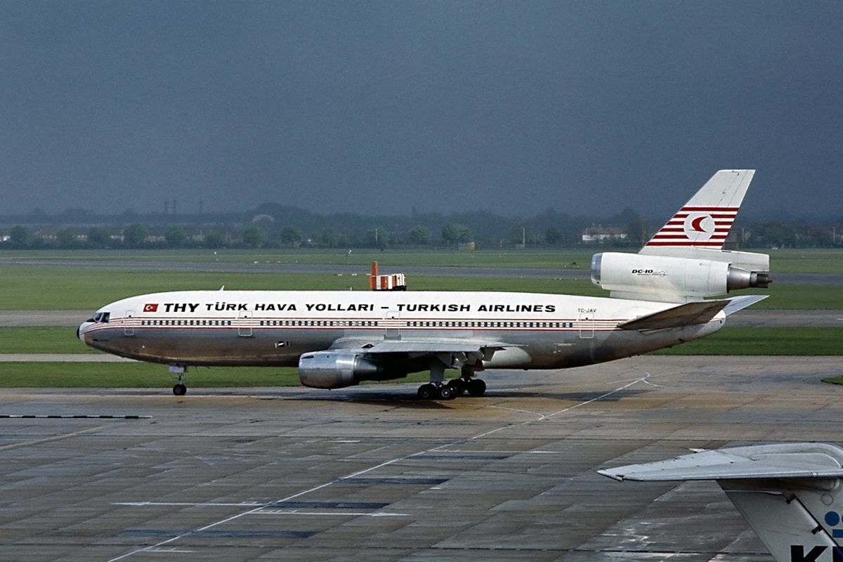 Ilustrasi pesawat Turkish Airlines 981.