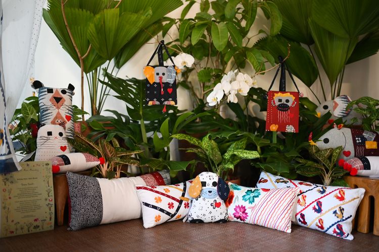 Sejauh Mata Memandang juga menghadirkan Sejauh Rumah Kita berbarengan dengan Kisah Punah Kita yang digelar di Artjog 2022. Acara ini digelar di NG I / 1301 Jl Kp. Ngadiwinatan, Ngampilan, Yogyakarta.