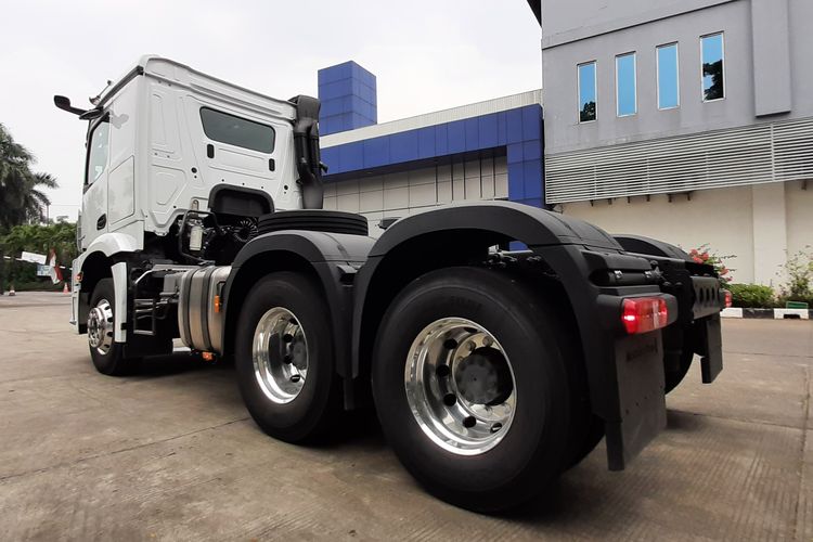 Truk Mercedes-Benz Actros disematkan beragam fitur canggih seperti yang sering dijumpai pada sedan mewah