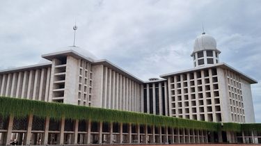 Kisah di Balik Masjid Istiqlal yang Memakan Waktu 17 Tahun