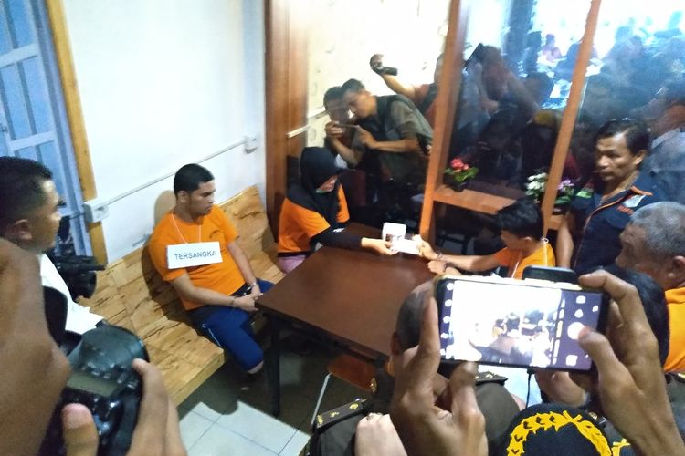 Dalam rekonstruksi pembunuhan hakim PN Medan, Jamaludin, Zuraida memberikan uang Rp 2 juta kepada Reza untuk membeli barang-barang untuk digunakan dalam pembunuhan. Terungkap Zuraida menjanjikan Rp 100 juta untuk biaya umroh setelah pembunuhan.