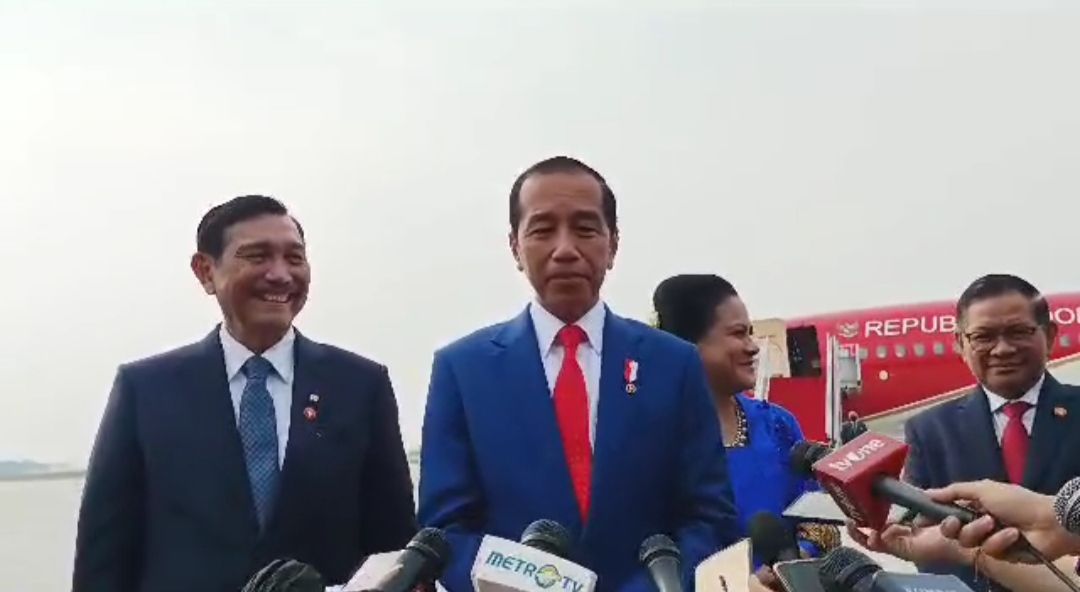 Hary Tanoe Dikabarkan Gantikan Plate, Luhut Tertawa, Iriana-Pramono Tersenyum, Jokowi: Plt-nya Pak Menko Polhukam