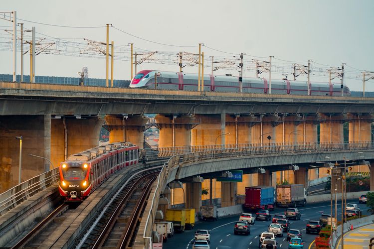 Uji Coba LRT Jabodebek hingga Akhir Oktober, Penumpang Whoosh Bisa ke Halim Lebih Pagi