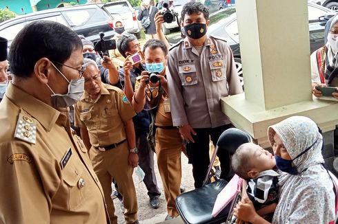 Anak Cerebral Palsy Diberi Kursi Roda, Ibu Kaget Mengaku Baru Pertama Kali Dapat Bantuan