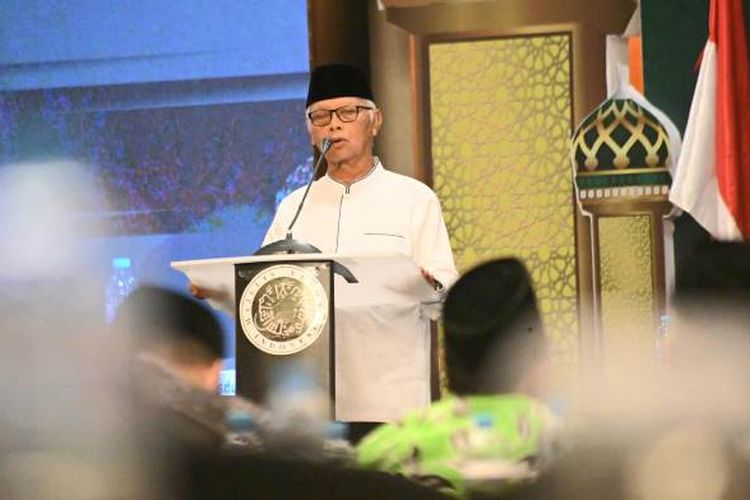 Ketua Umum Majelis Ulama Indonesia (MUI) KH Anwar Iskandar