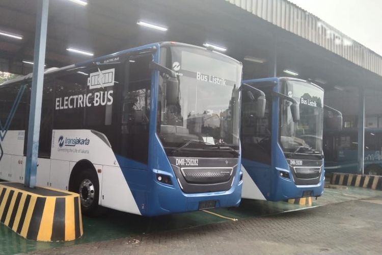 Bus listrik baru DAMRI pakai sasis buatan PT VKTR dan bodi Karoseri Laksana
