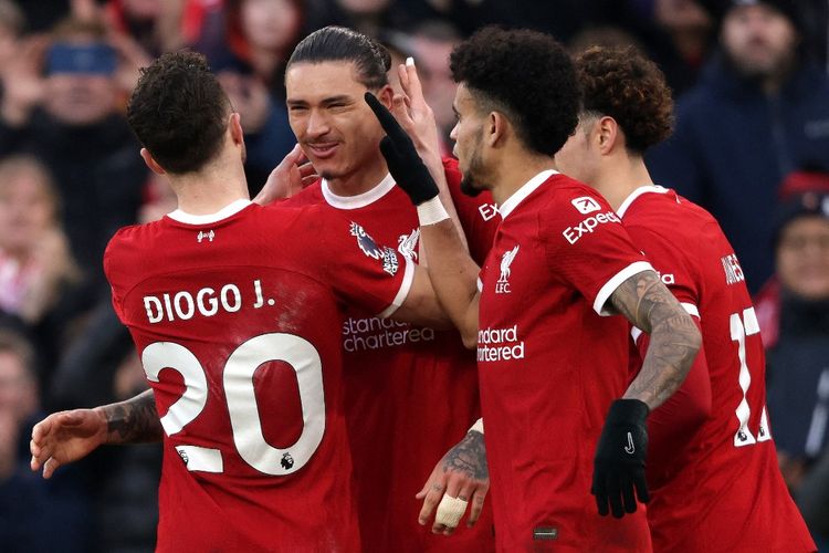 Para pemain Liverpool merayakan gol Darwin Nunez ke gawang Burnley di ajang Liga Inggris pada Sabtu (10/2/2024) malam WIB.