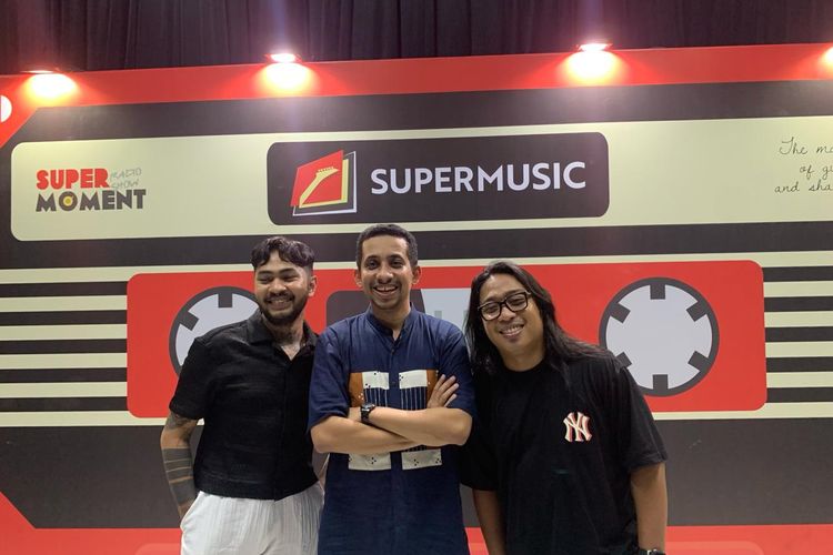 Habib Jafar (tengah) saat menghadiri acara ngabuburit di Tasikmalaya. 