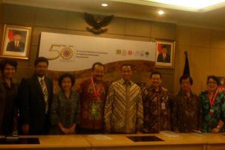 konferensi pers 50 Tahun SEAMEO Indonesia, Kamis (8/10/2015)