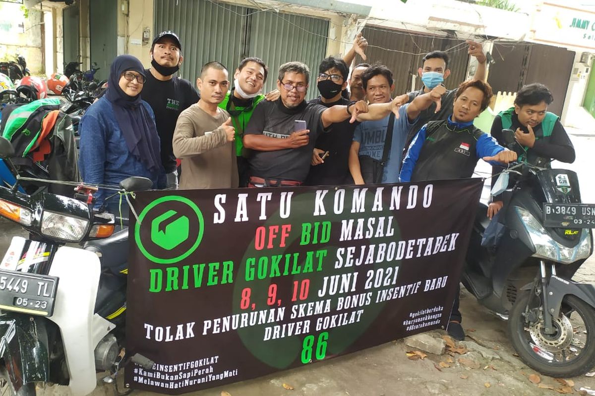 Mitra Gojek-GoSend Same Day melakukan aksi mogok narik (bid off) sebagai bentuk protes atas penurunan insentif dari Gojek.