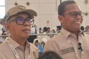 Pejabat Kemenhaj Ikut Dorong Kursi Roda Jamaah Haji, Pastikan Layanan Ramah Lansia dan Disabilitas